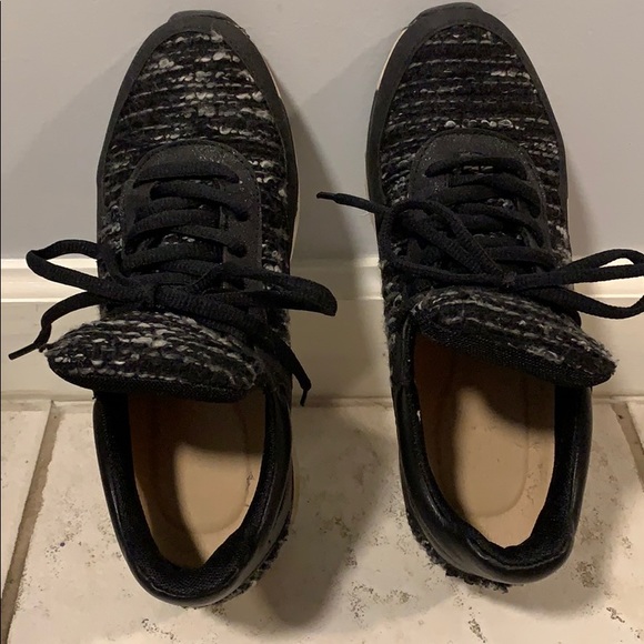 Sneakers - Picture 1 of 3